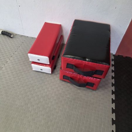 Макивара красно-чёрная